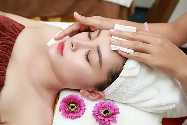Chăm Sóc Da Mặt 1 Tháng/Lần: Bí Quyết Cho Làn Da Khỏe Đẹp Rạng Ngời